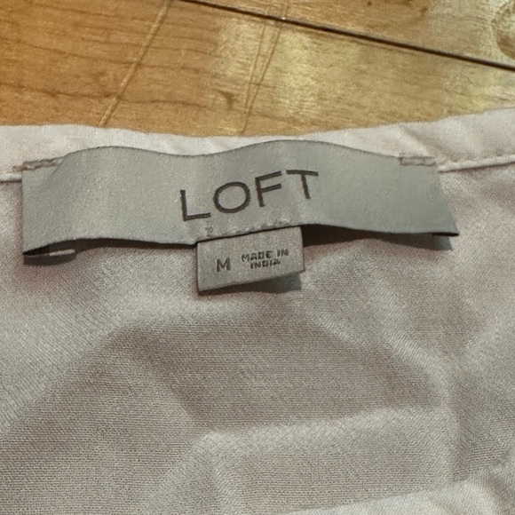 LOFT Floral Embroidered Ruffle Cuff Top‎ Size Medium - Picture 4 of 6